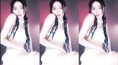 【某牙重磅】阿木木！裸舞自慰掰逼特写定制 (5)